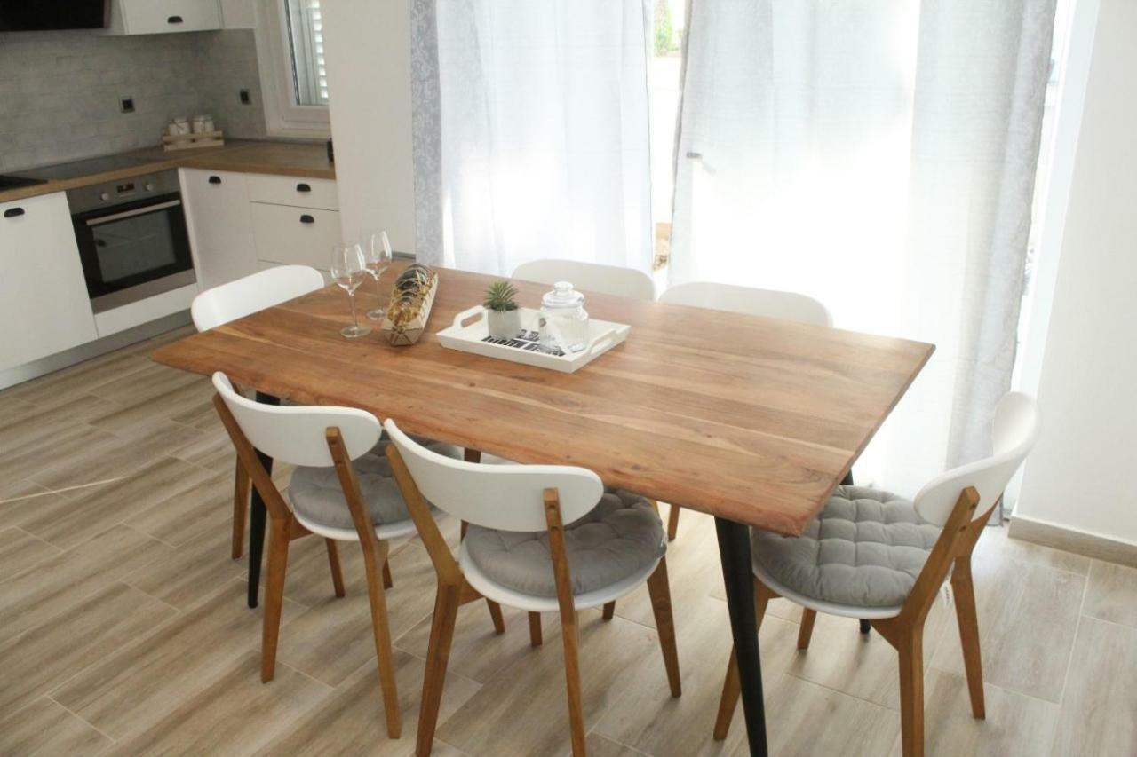 Apartman Rina,ビオグラード・ナ・モル エクステリア 写真